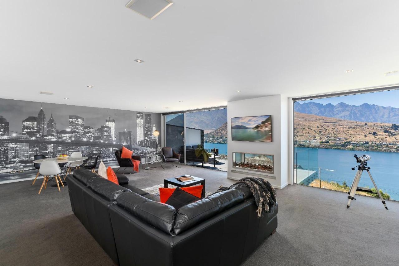 Remarkable Lake View Modern Executive Home Queenstown Extérieur photo